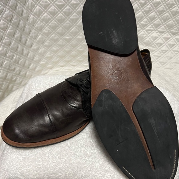 Leather Shpes - Picture 7 of 9